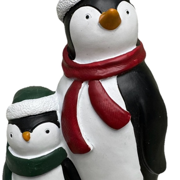 CHRISTMAS HOLIDAY WINTER PENGUINS W/HATS SOAP/LOTION DISPENSER NEW - Picture 2 of 7